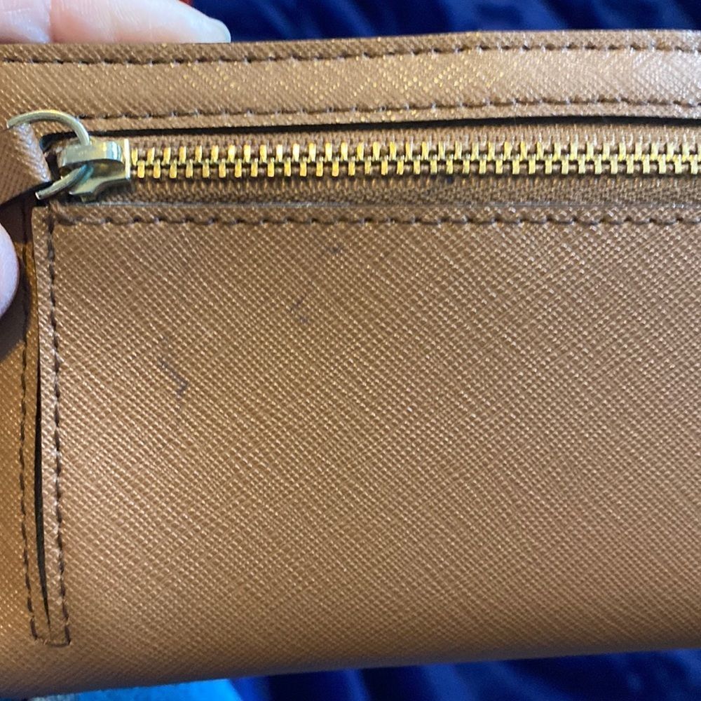 Kate Spade Classic Style Wallet - Picture 9 of 11